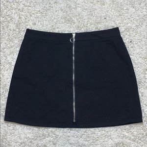 Super sexy Black zip up skirt!!